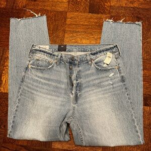 NWT — Women’s High Rise Straight Legged Jean, Size 16/33